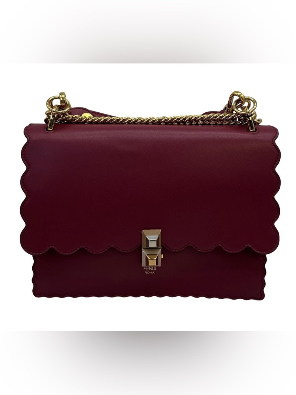 ❤️ Fendi Scalloped Chain Bag in Burgundy with Gold Hardware